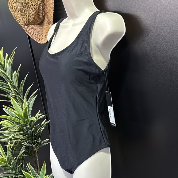 Nicole Miller classic black scoop neck/back padded one piece swimsuit,summer - Picture 1 of 12